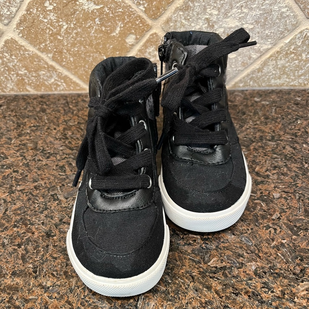 Old Navy Boys Shoes